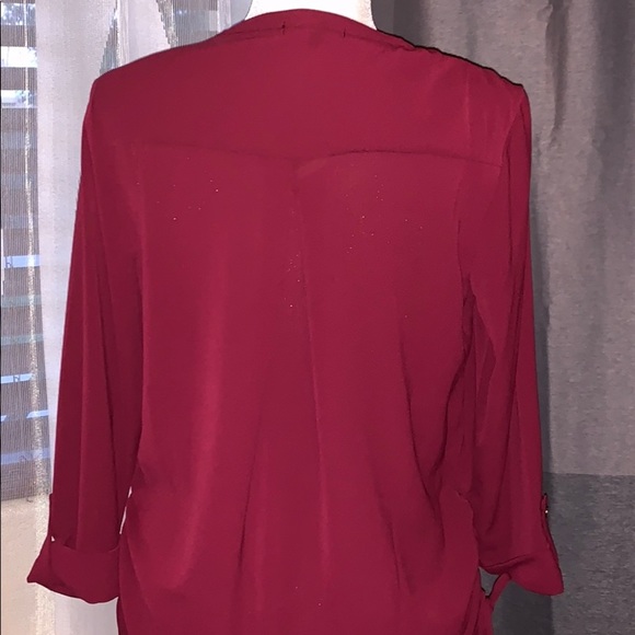 🍒 NWOT! Roz & Ali Burgundy Blouse - Picture 5 of 8